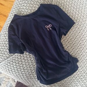 🎀Navy Blue Scrunch Tee w Pink Bow Design Women’s Small